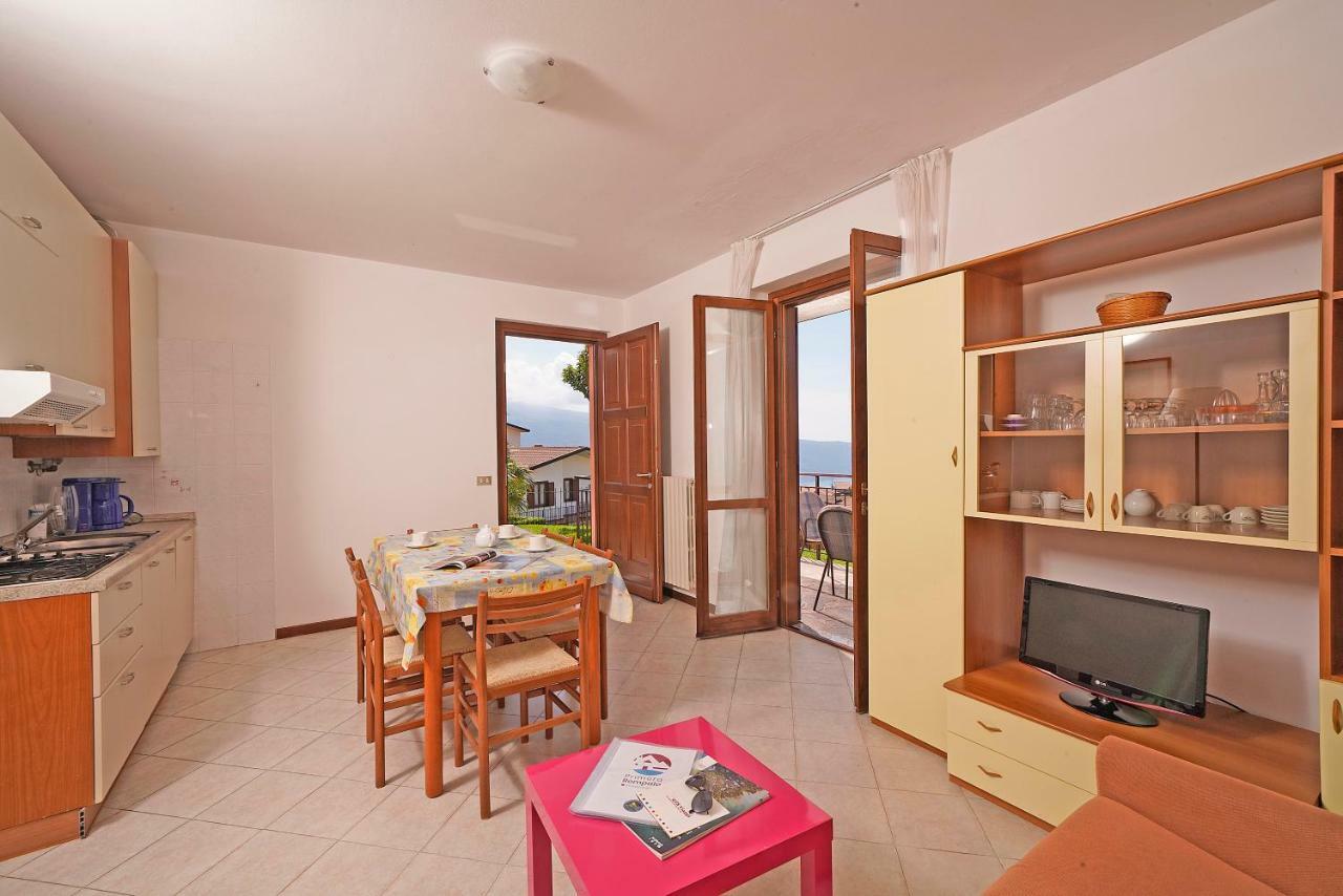 Residence Primera/Rompala Tignale Bagian luar foto